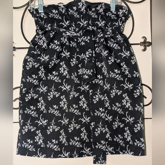 ❤️CLEARANCE❤️ H&M Skirt - Picture 6 of 7